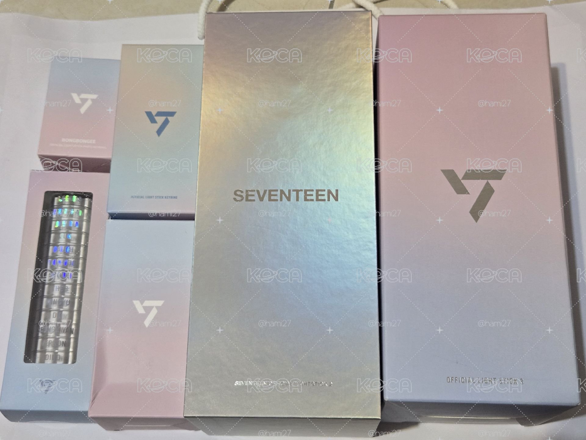 SEVENTEEN 二代手燈 三代手燈 三代小手燈 十週年小手燈 蹦蹦吊飾 三代手燈裝飾 23克拉島外套 外套卡