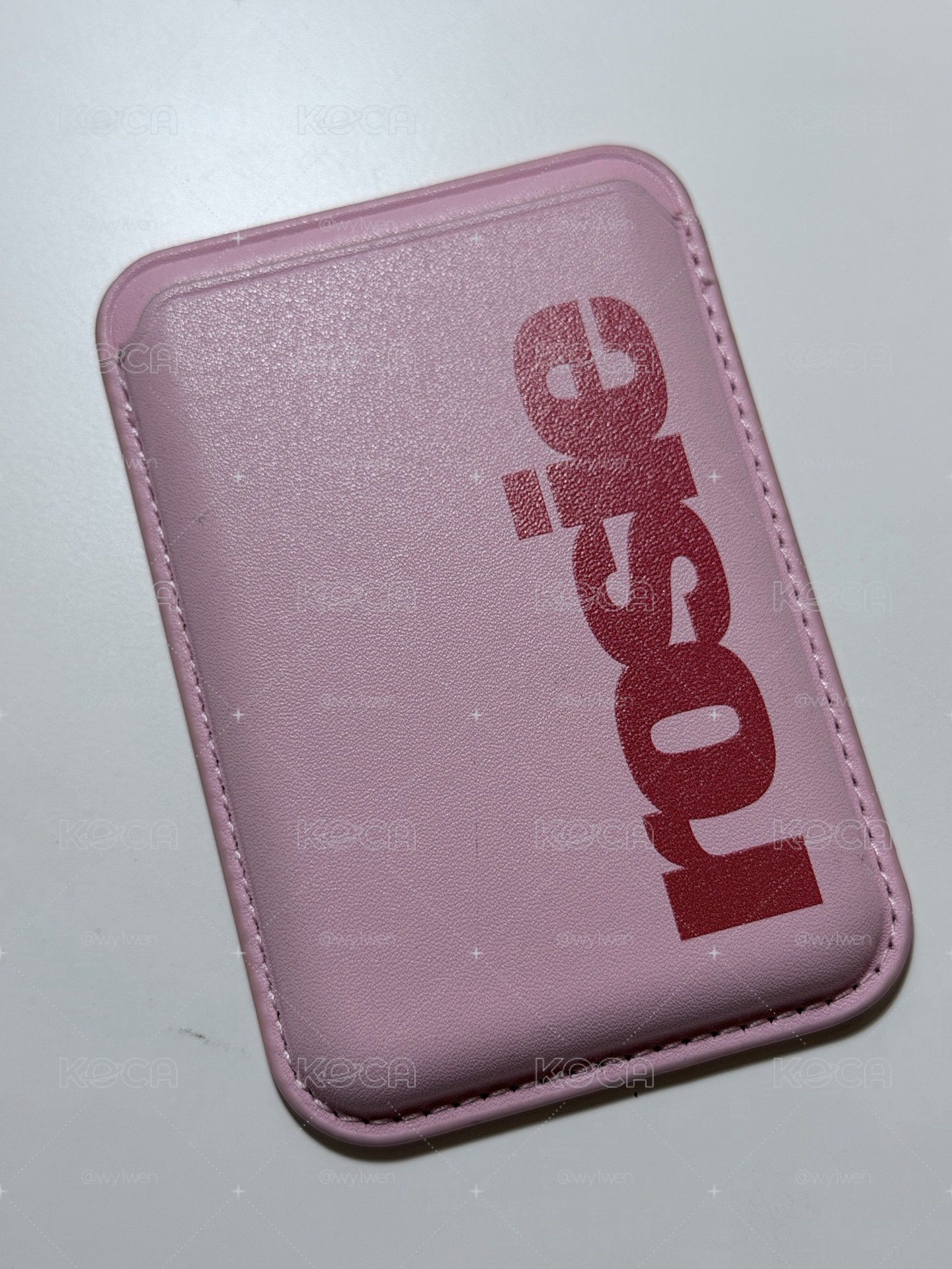 Rosie 粉色磁吸卡套