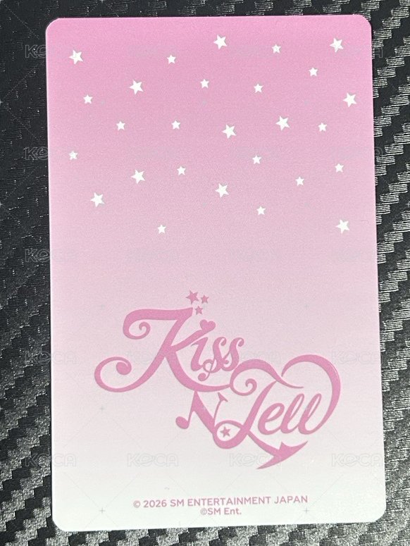KISS N TELL 快閃 隨機卡 A版 背面