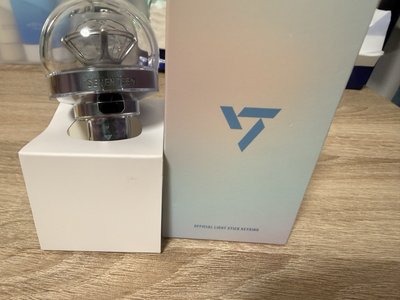SEVENTEEN手燈鑰匙圈