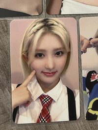 mok戳臉秋