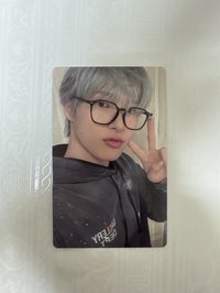 黑框比耶琦