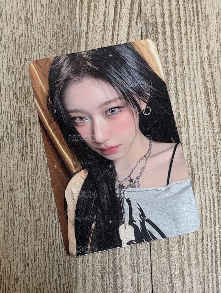 ITZY GWBG 彩領小卡
