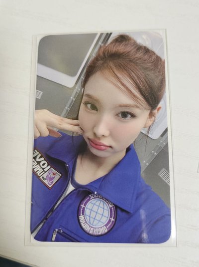 TWICE 10週年線上滿額卡