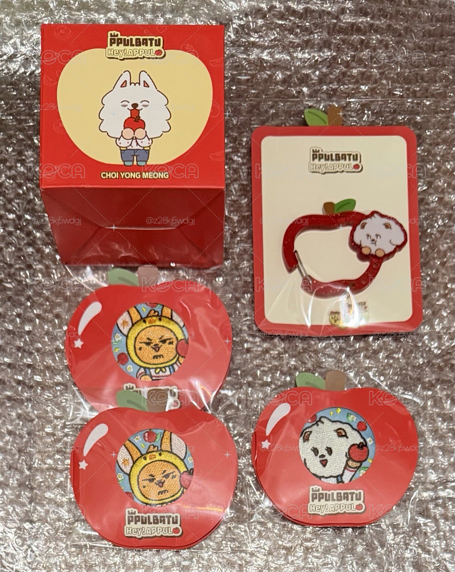 角巴🍎蘋果系列 徽章、登山扣、公仔
