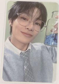 拿小瓶子的狐狸