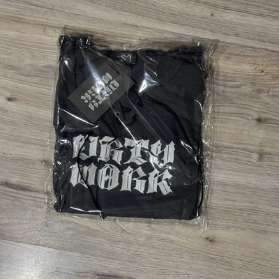 dirty work衣服全新未拆封
