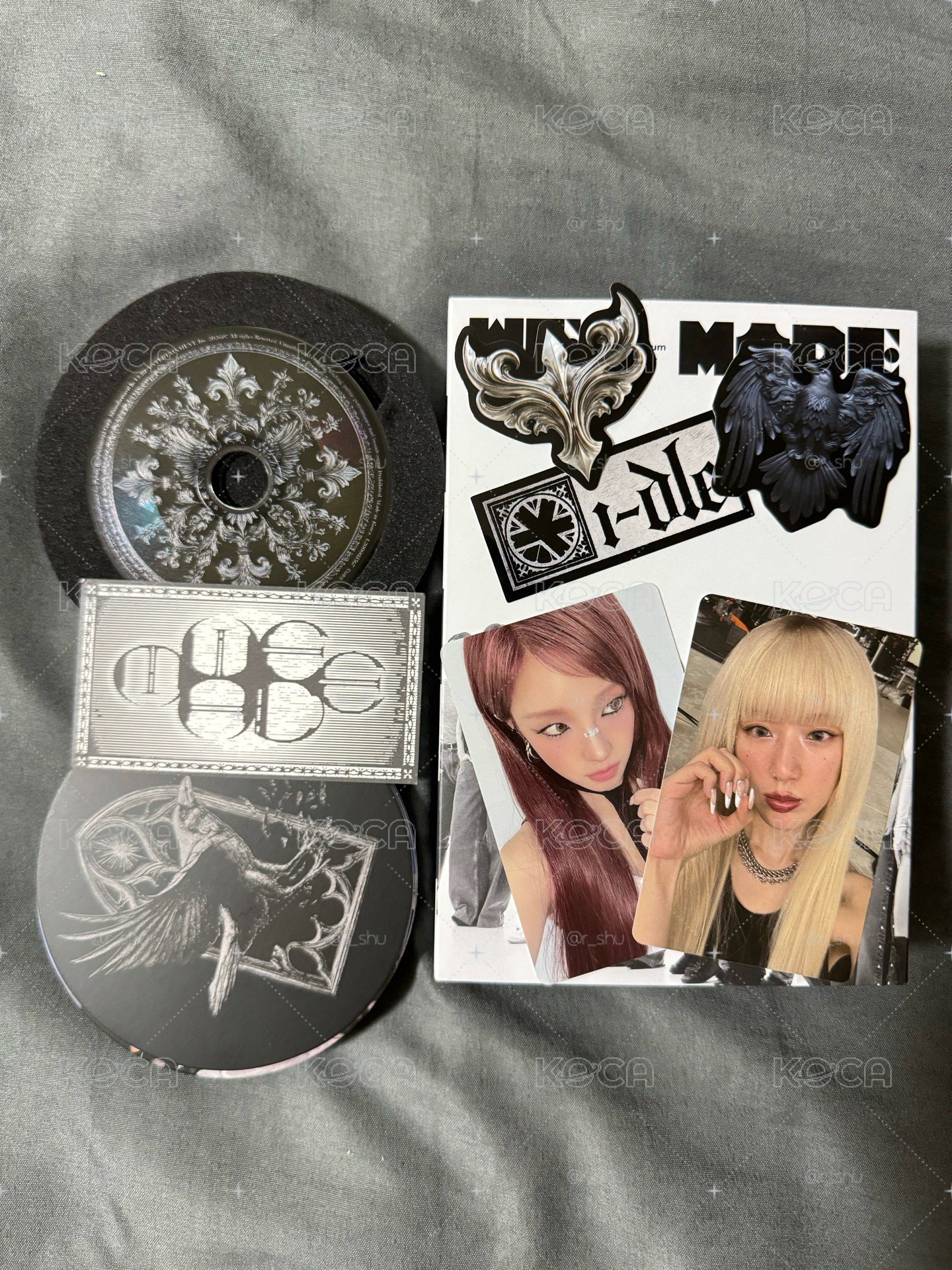 we made mono ver已拆全專+Crow ver圓卡、貼紙、書籤