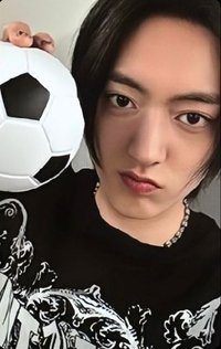 迷你4輯 wvs 預售C ver 足球ver 特典卡 