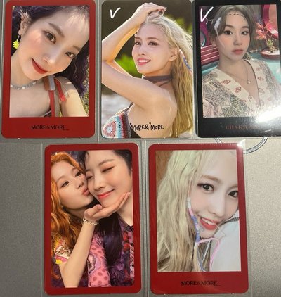TWICE專輯小卡