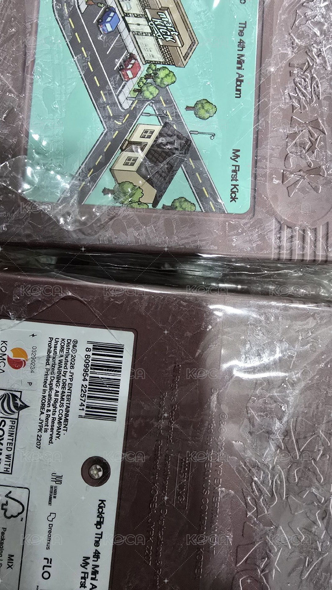 被集運拿膠水黏在一起拆下來後包裝爛掉的專輯