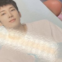 第一排（右，有損如圖）
