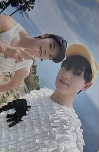 D&E HOLIDAY 隨機卡 