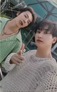 D&E HOLIDAY yzy 特典卡 