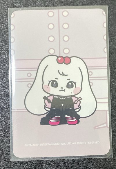 IVE KM咬髮圈 員
