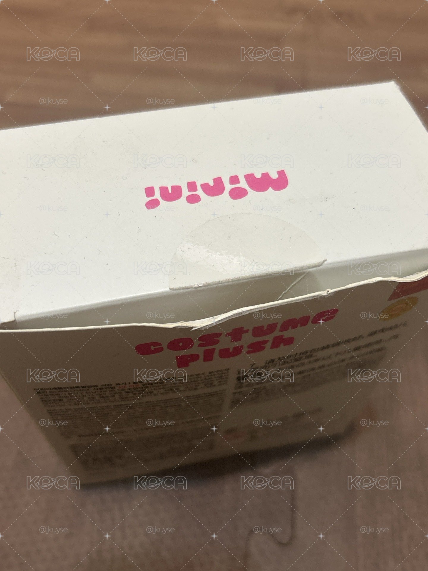 怜中娃 