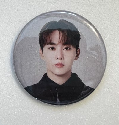 ⚡️SEVENTEEN 2023 日本 Cafe badge 徽章 別針 夫勝寛