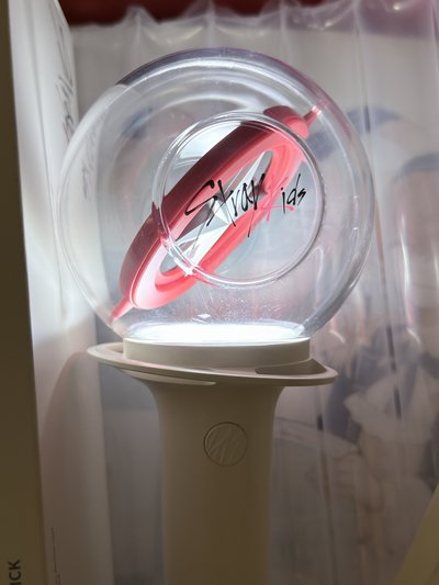 （現貨 紙箱寄出 一日寄出）straykids skz 一代手燈