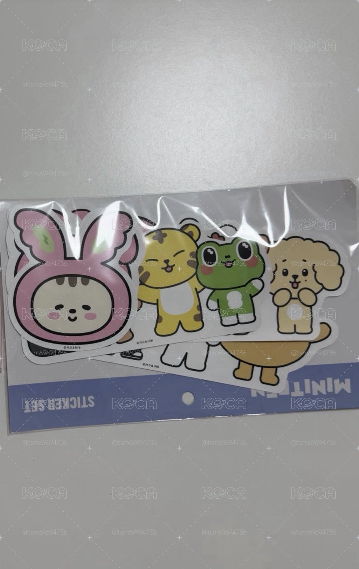 Kimja坐娃含圖二貼紙