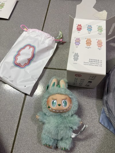 正版labubu
