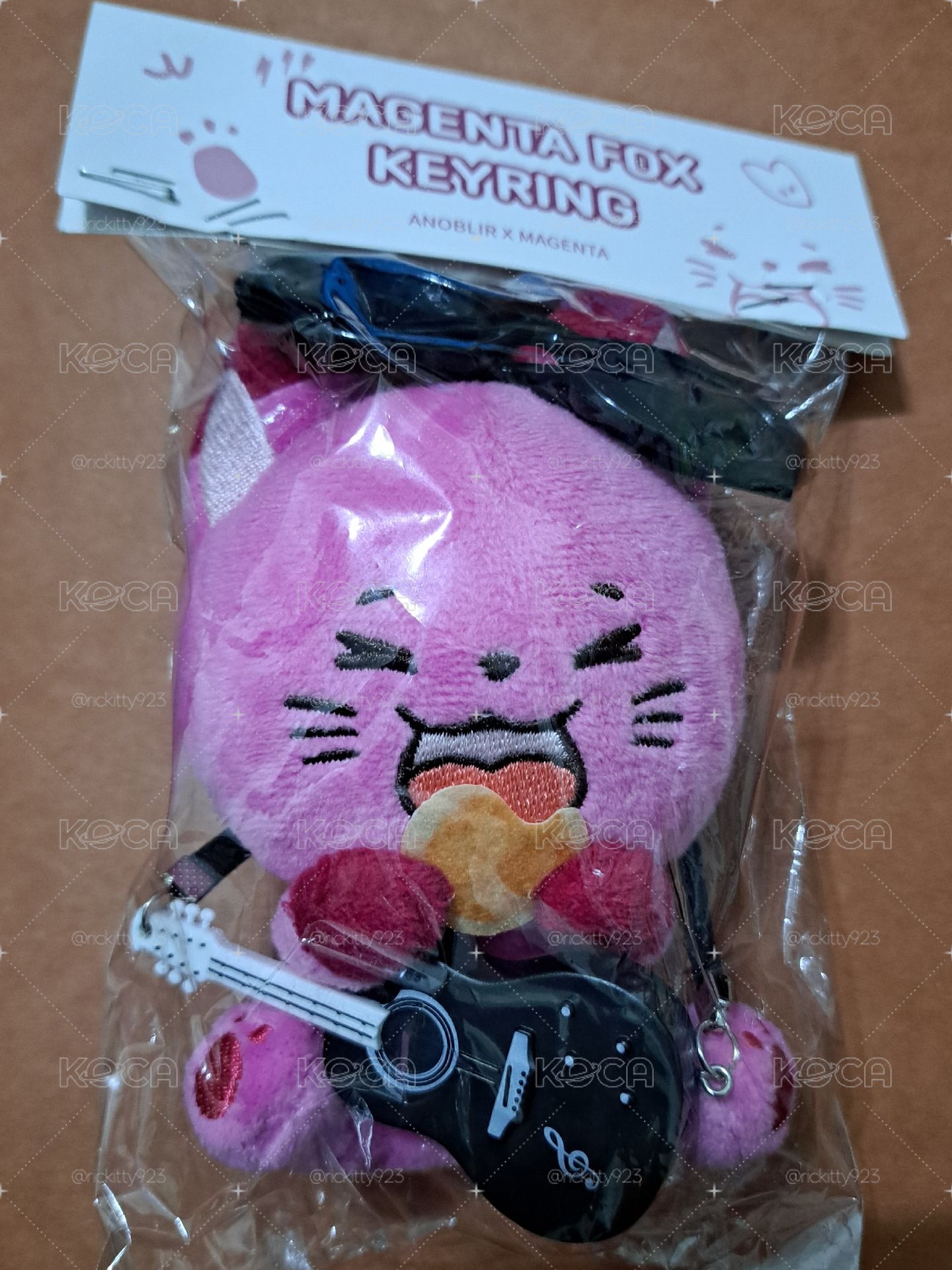 [Anoblear x QWER Magenta] Zenta Fox Keyring