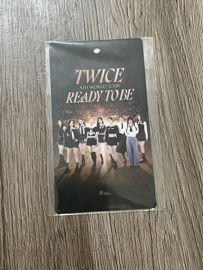 Twice五巡Ready to be日本會員禮：徽章+掛繩+吊牌