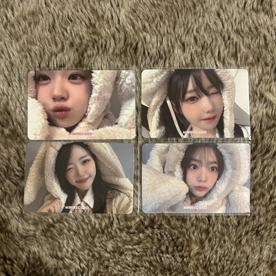 QWER 兔毯特典卡