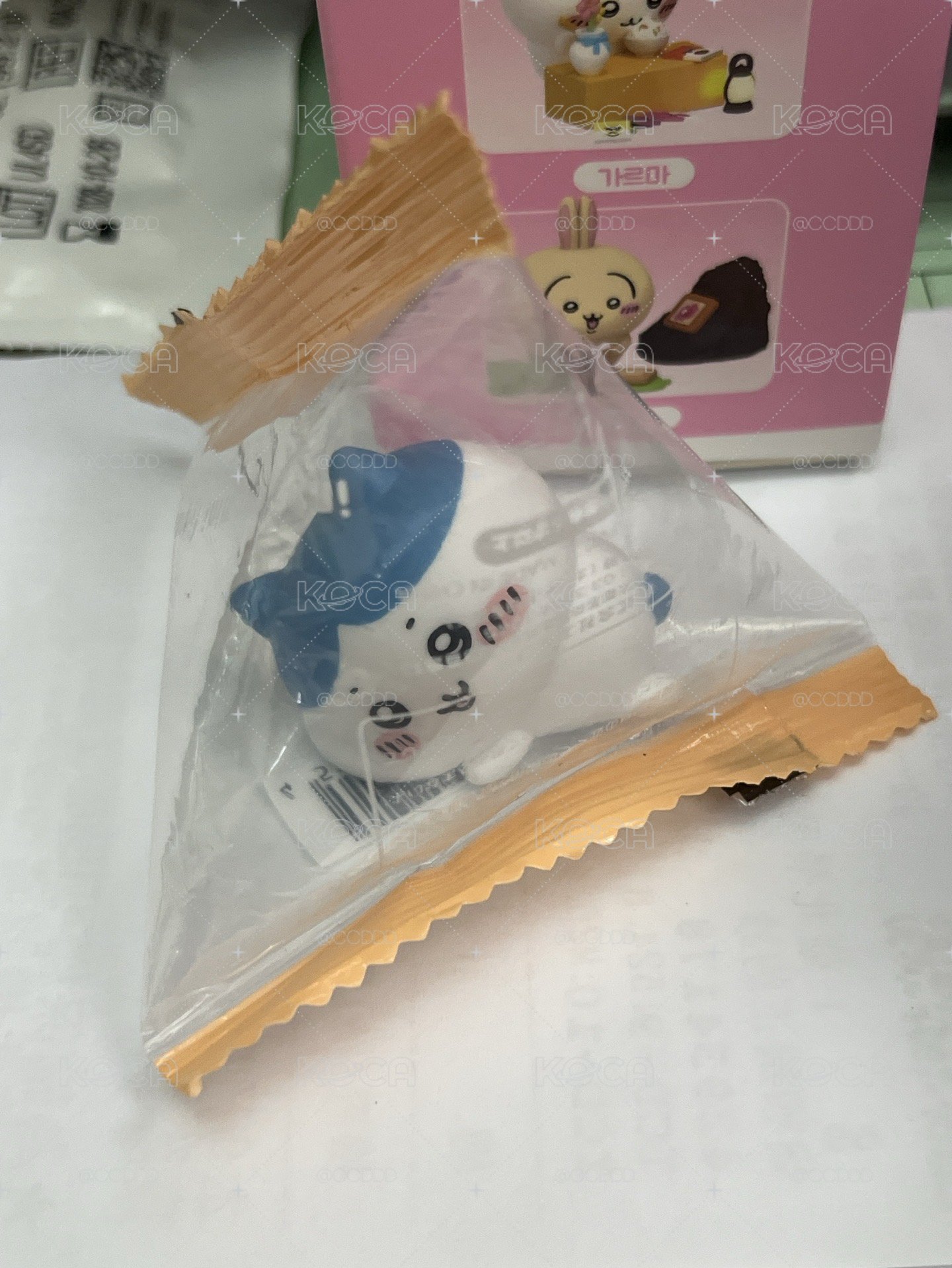 小八 趴著的小公仔