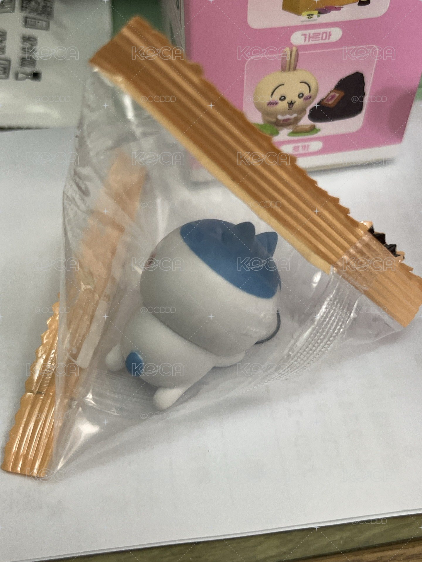 小八 趴著的小公仔