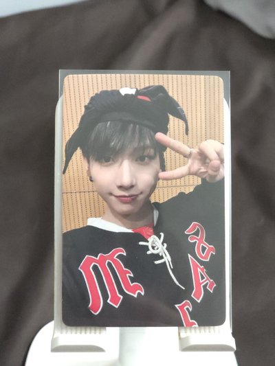 Jaehyun 明宰鉉 WHO! yzy 2.0 幸運卡 3