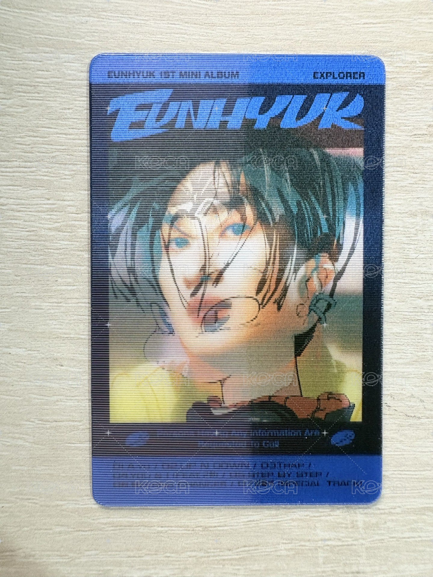 赫 3