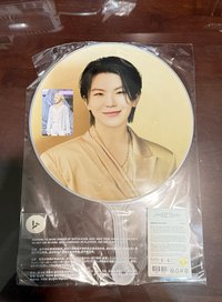 勳金扇（送左邊的金髮小貓）