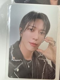 容和手燈卡