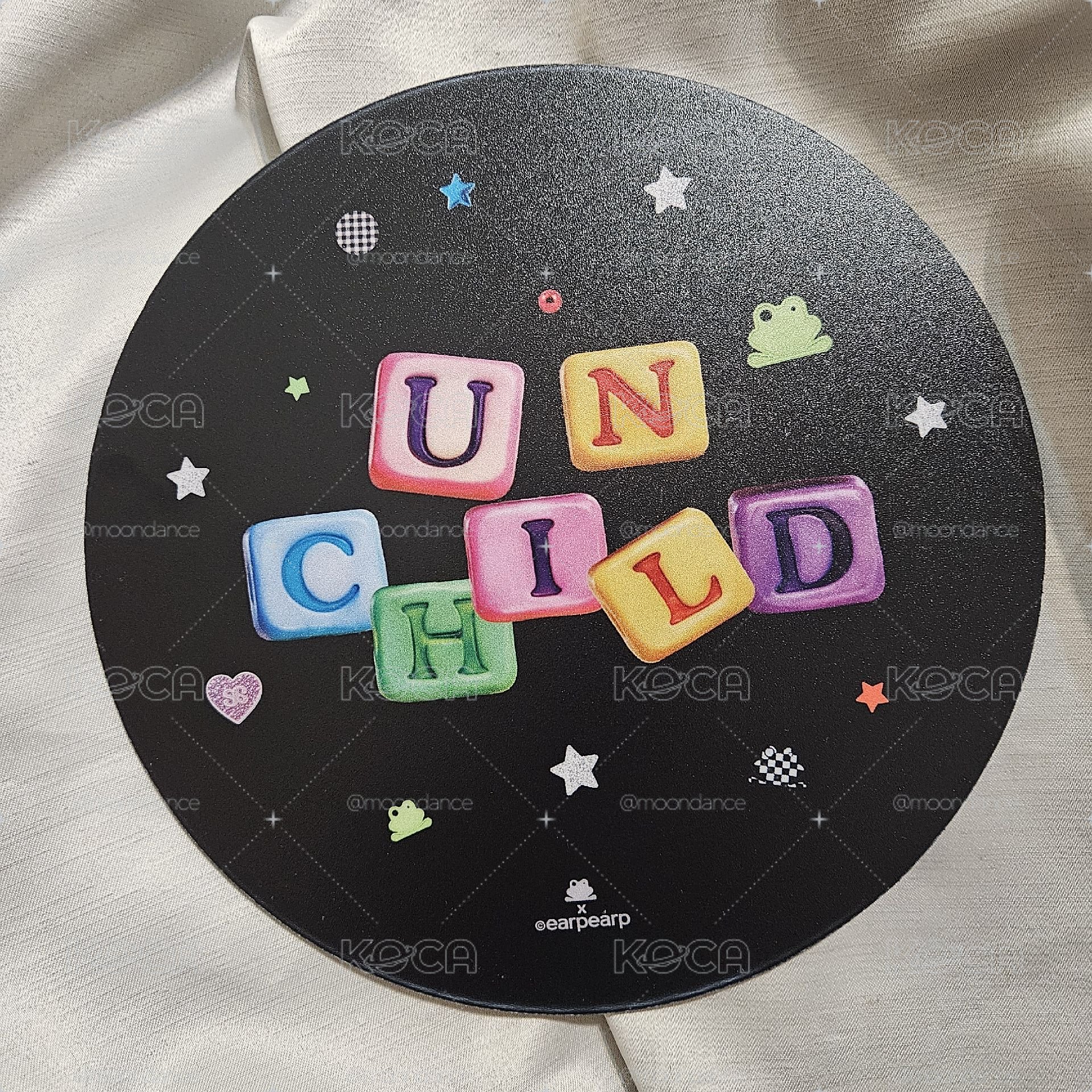 UNCHILD 出道快閃 滑鼠墊，近全新，未使用