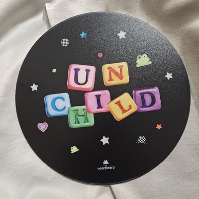 UNCHILD 出道快閃 滑鼠墊，近全新，未使用