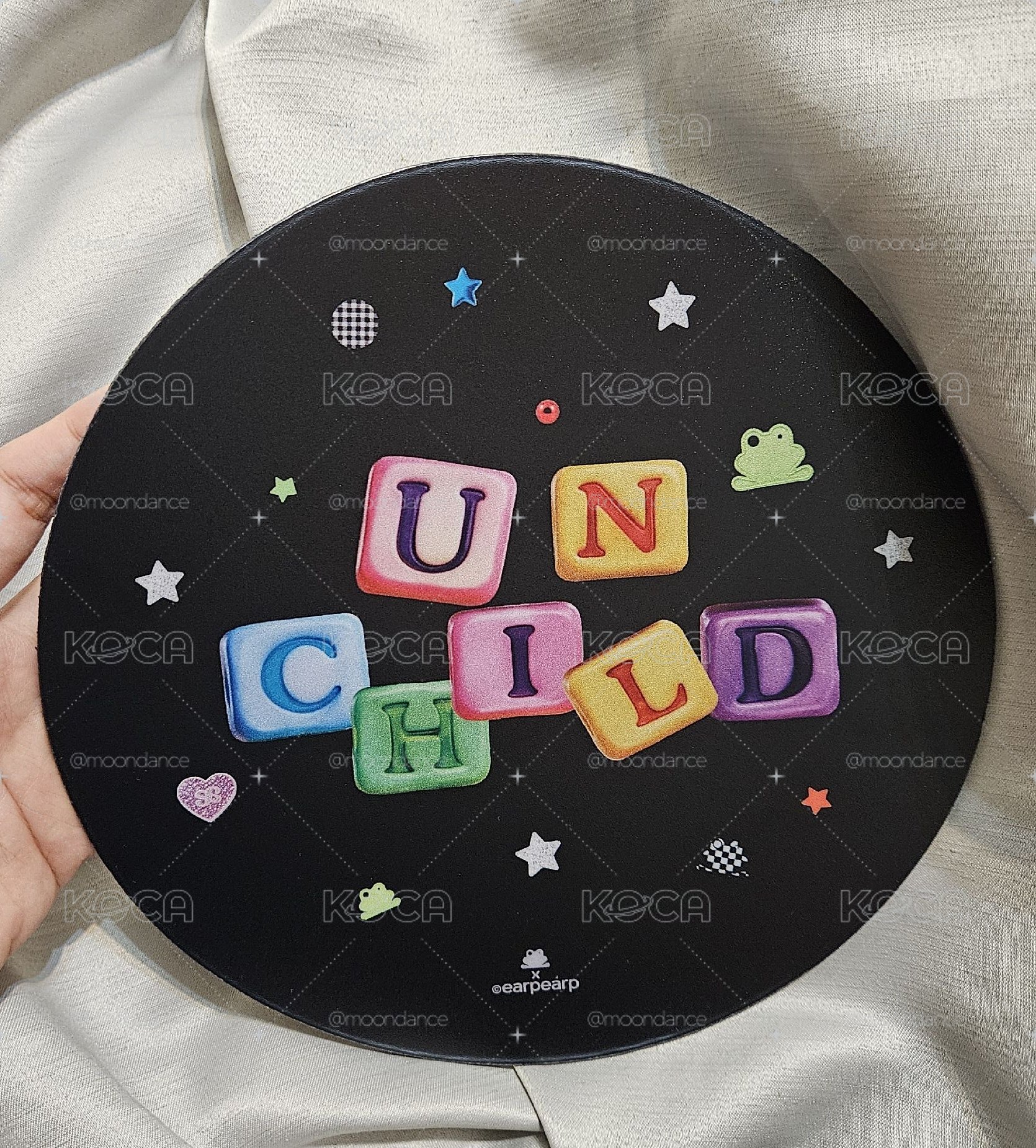 UNCHILD 出道快閃 滑鼠墊，近全新，未使用
