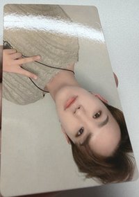 正三  白背毛衣比✌🏻榮（廠損如圖）