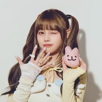 昀靚