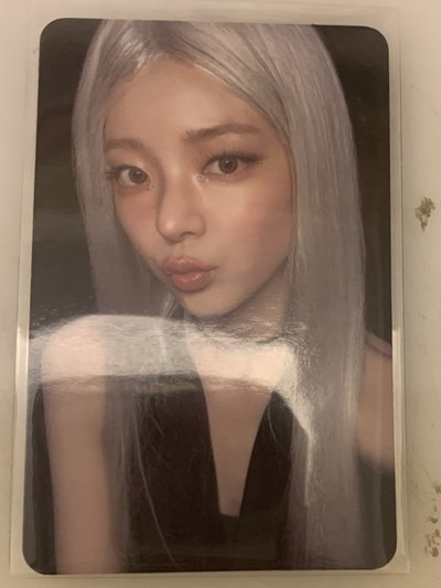 ITZY 專輯小卡