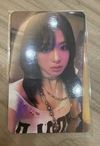 we go up Ahyeon 隨機卡包滿額卡