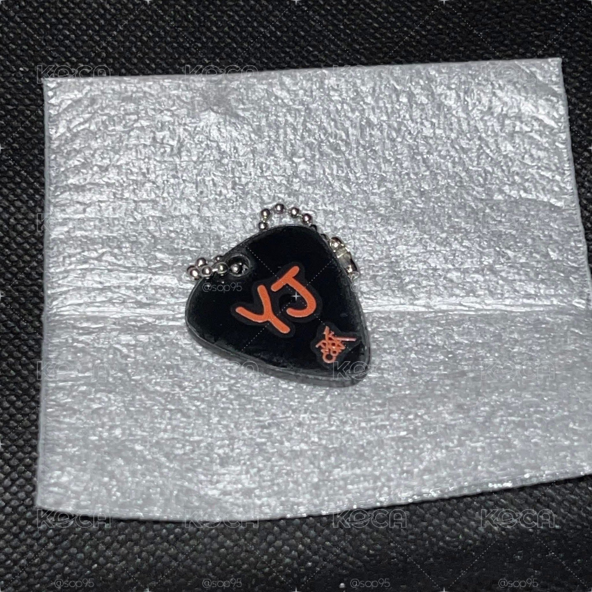 竣MOA CON PICK