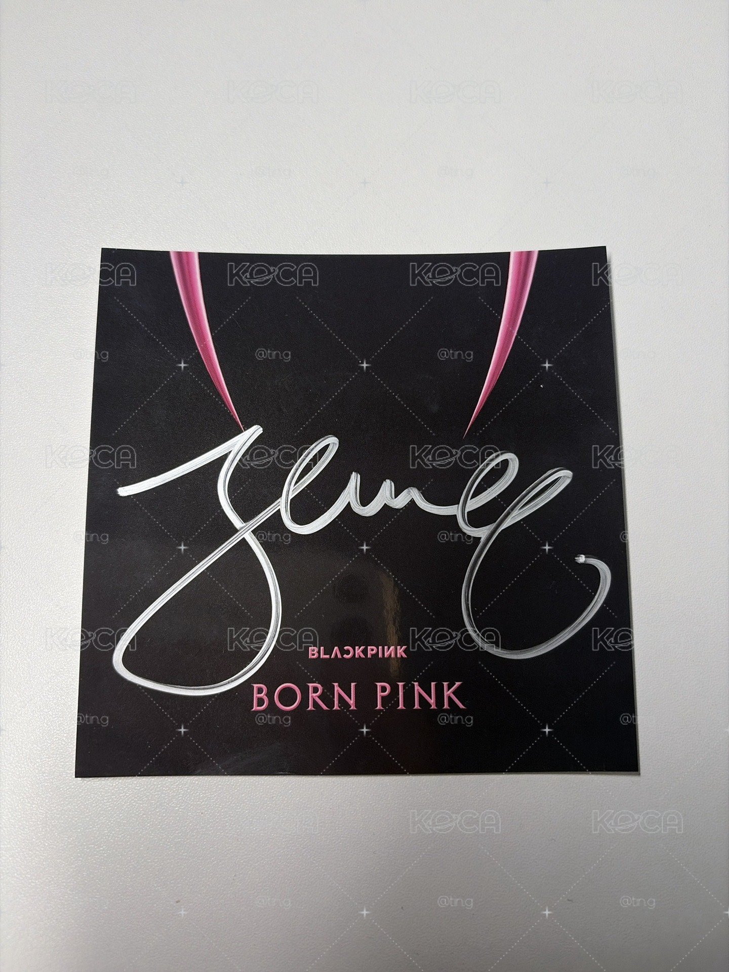 Jennie親簽
