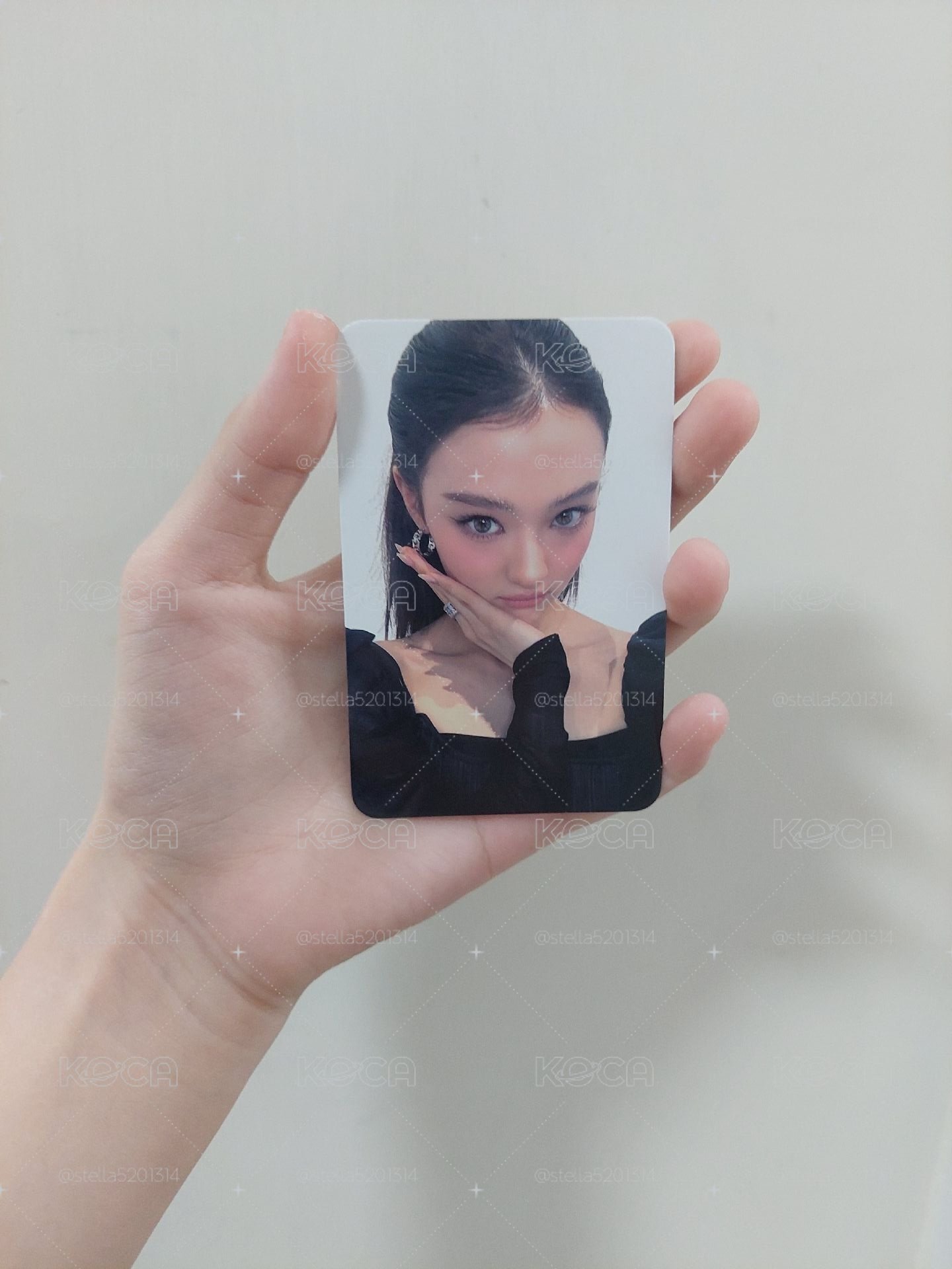 捧臉ella