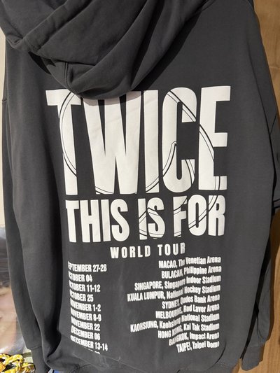 六巡場週帽T Size:L