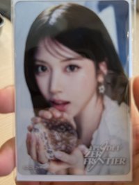 JIWOO z