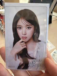jiwoo x  