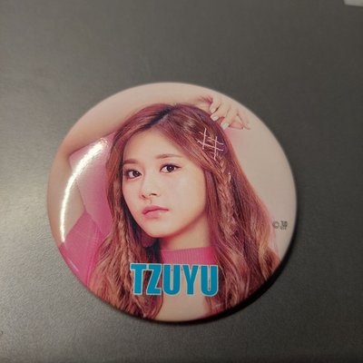 20元起標 TWICE 精選三 初回限定盤A 子瑜特典 徽章 