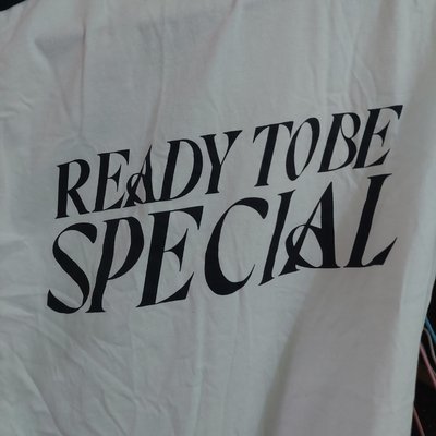 20元起標 TWICE 五巡SPECIAL T恤 