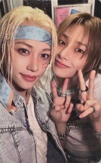 THIS & THAT 快閃店 周邊卡 長袖