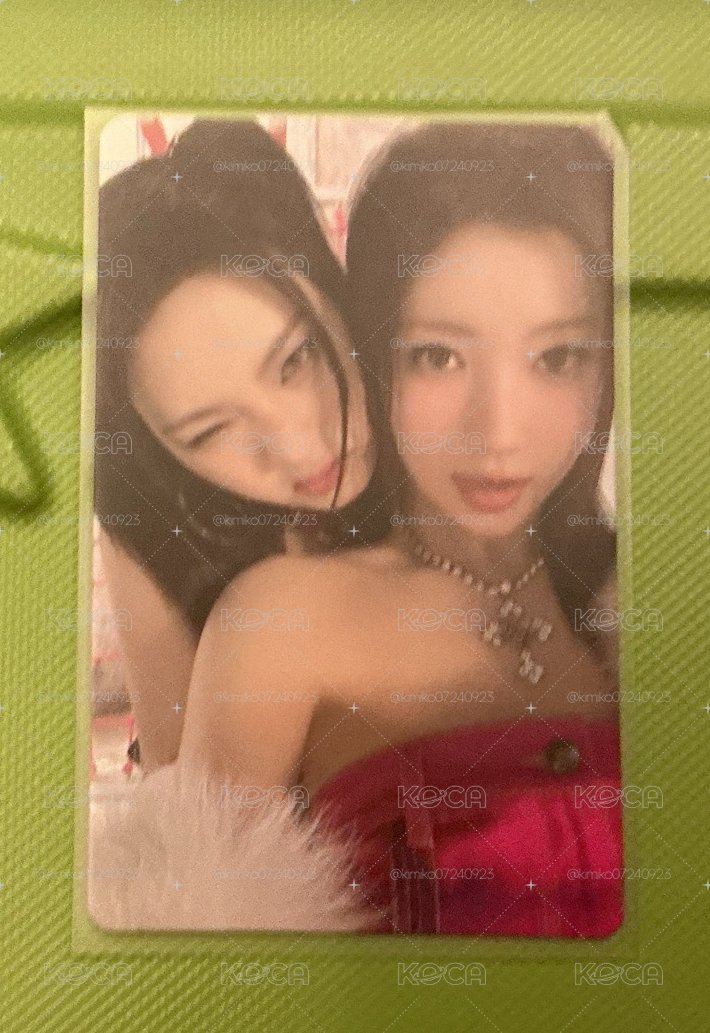 BABYMONSTER Chiquita和Asa自拍小卡